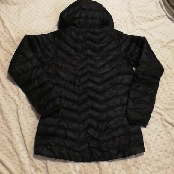 VGUC Helly Hansen puffy hooded goose down/feather blend jacket - Picture 11 of 11